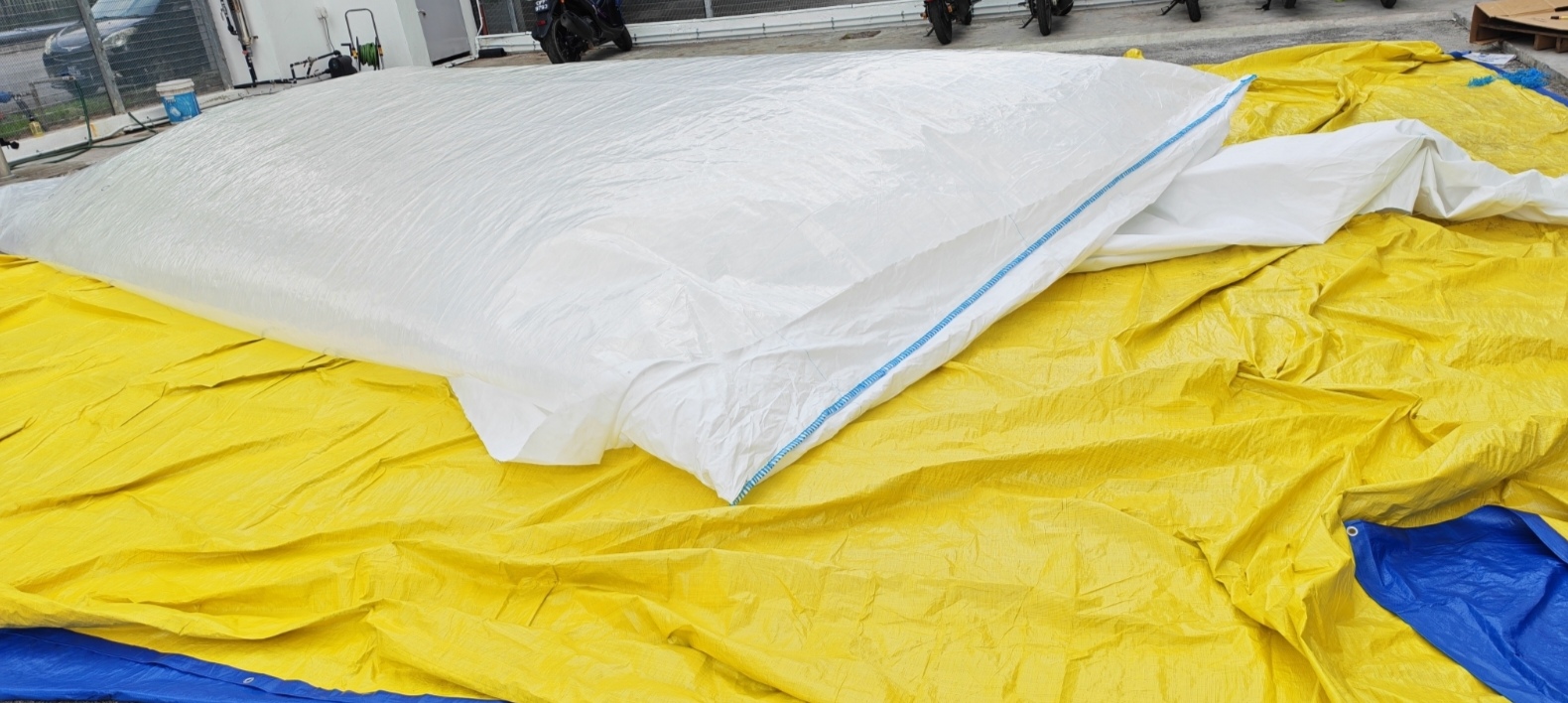Empty LAF flexitank before container installation